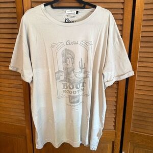 The Laundry Room Boot Scootin Coors Banquet Short Sleeve Tee